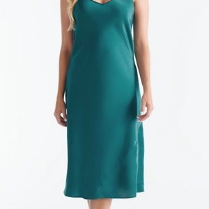 Knix the birds papaya slip dress emerald